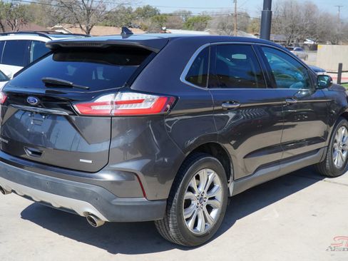 Used 2019 Ford Edge Titanium w/ Equipment Group 301A image 6