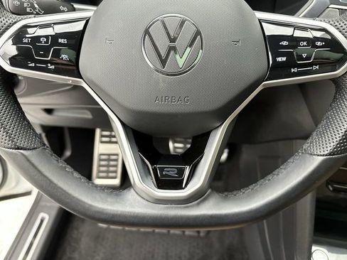 Used 2024 Volkswagen Tiguan SE R-Line w/ MDO Package, Two-Row AWD/4WD image 14