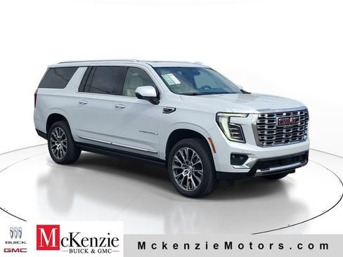 New 2026 GMC Yukon XL Denali w/ Denali Reserve Package AWD/4WD image 1
