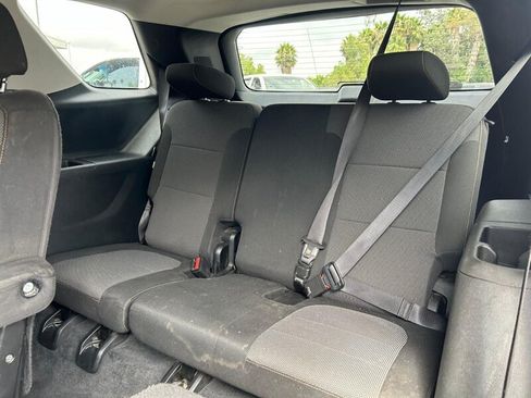 Used 2020 Chevrolet Traverse LT FWD image 22
