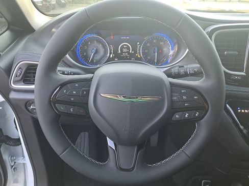 New 2026 Chrysler Pacifica Select w/ S Appearance Package image 11