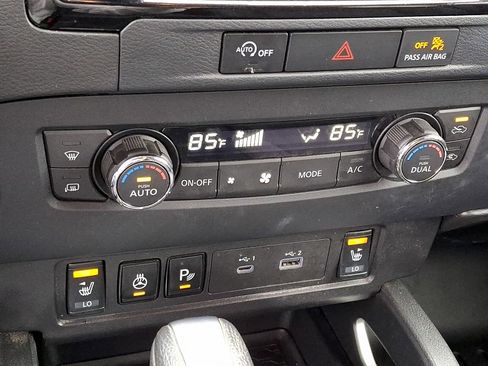 Used 2023 Nissan Frontier SV w/ SV Convenience Package image 15