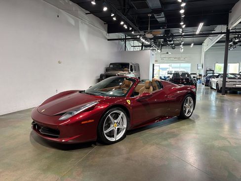 Used 2013 Ferrari 458 Spider RWD image 32