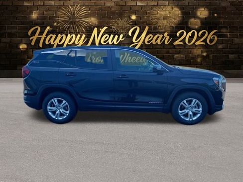 Used 2024 GMC Terrain SLE image 7