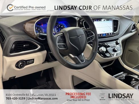 Used 2022 Chrysler Pacifica Limited FWD image 19