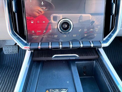 Used 2024 GMC Acadia Denali w/ Super Cruise Package image 24