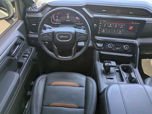 Used 2024 GMC Sierra 1500 AT4 w/ Technology Package AWD/4WD image 16