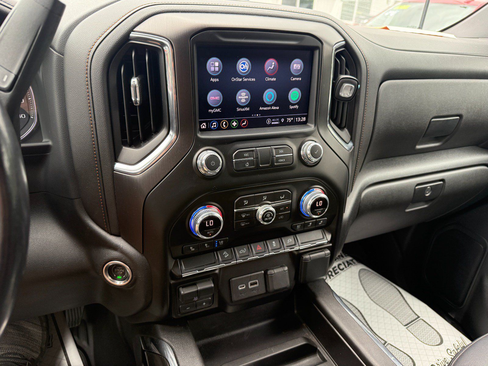 Certified 2022 GMC Sierra 2500 AT4 w/ Snow Plow Prep/Camper Package AWD/4WD image 34