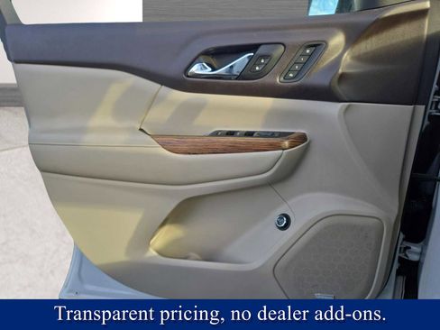 Used 2017 GMC Acadia Denali w/ Technology Package image 30