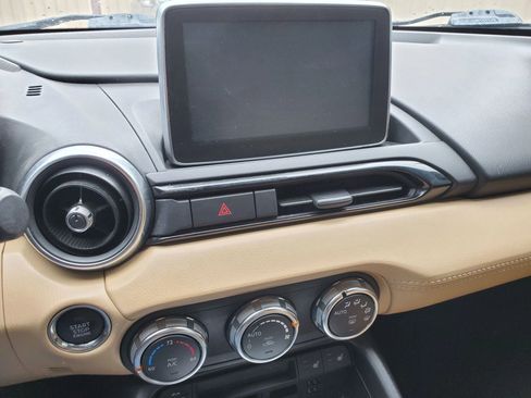 Used 2017 MAZDA MX-5 Miata RF Grand Touring RWD image 33