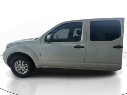 Used 2016 Nissan Frontier SV w/ SV Value Truck Package RWD image 6