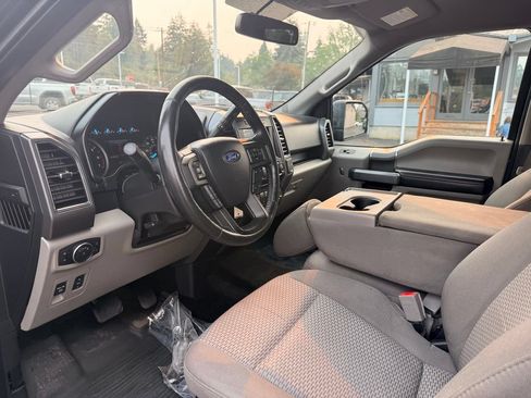 Used 2018 Ford F150 XLT w/ Equipment Group 302A Luxury AWD/4WD image 16