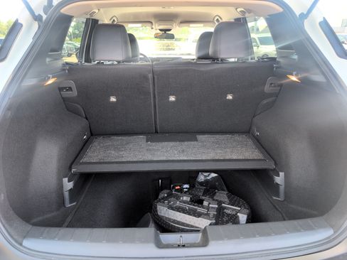Used 2025 Nissan Kicks SR FWD image 32