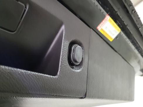 Used 2016 GMC Yukon SLE w/ HD Trailering Package image 57