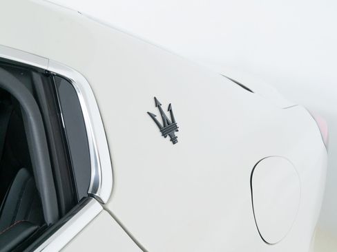 Used 2024 Maserati Ghibli Modena Ultima Q4 AWD/4WD image 34