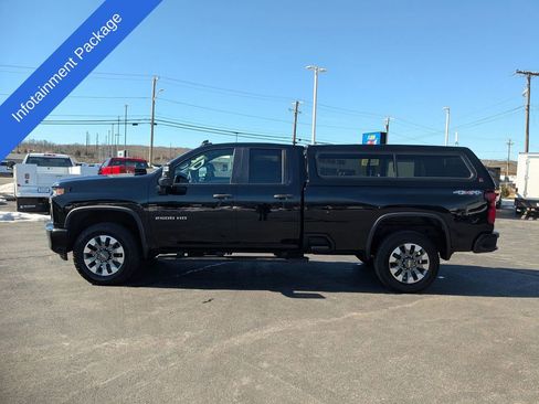 Used 2023 Chevrolet Silverado 2500 Custom w/ Custom Convenience Package image 8