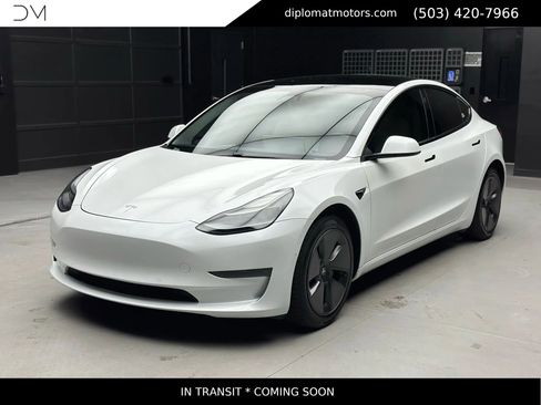 Used 2021 Tesla Model 3 Standard Range Plus image 1