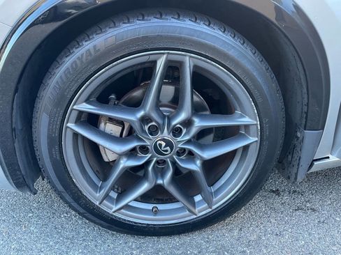 Used 2017 INFINITI QX30 Sport w/ Sport Leather Package image 27