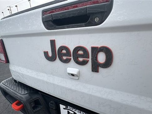 Used 2023 Jeep Gladiator Mojave w/ Cold Weather Group image 31