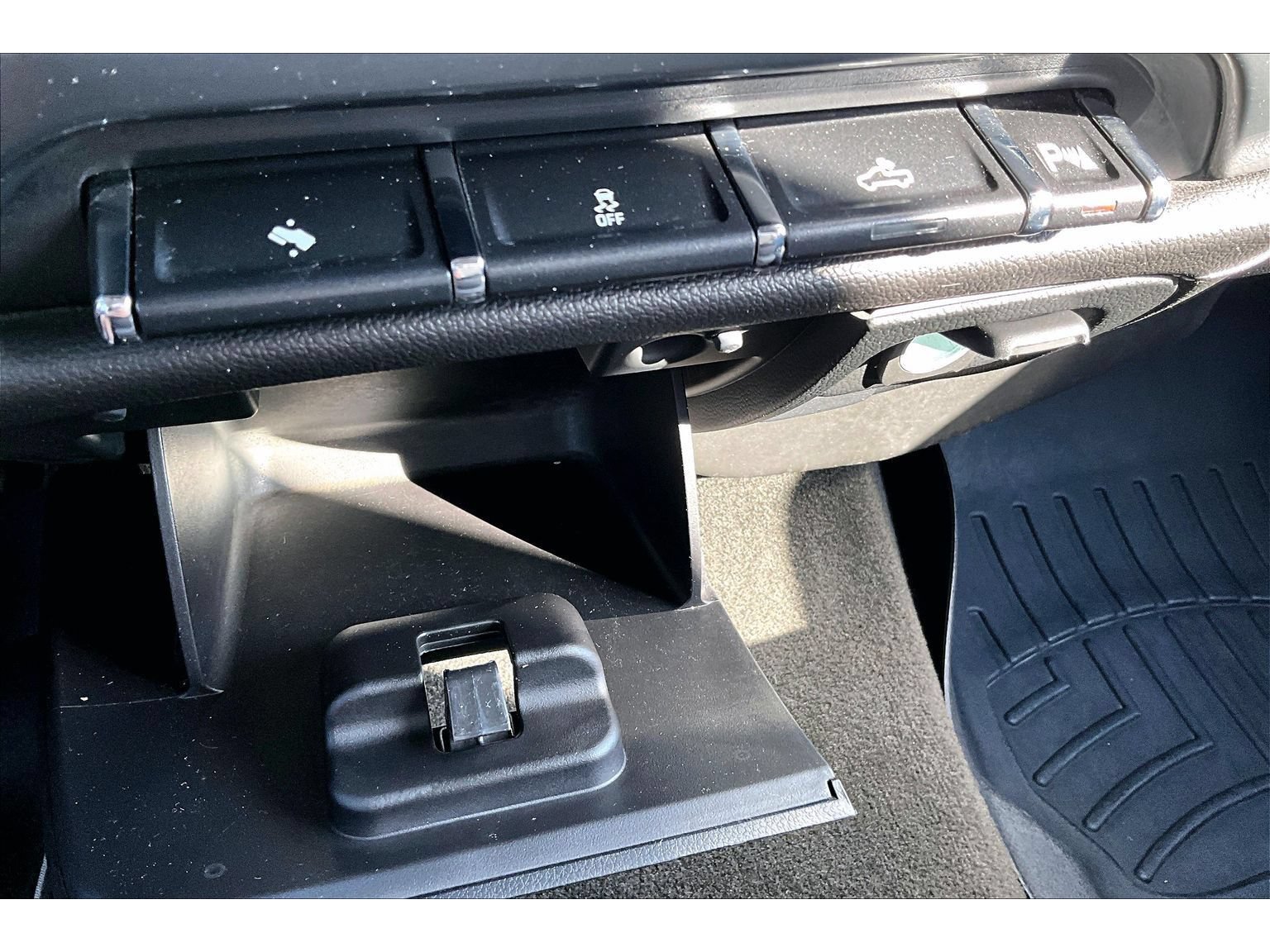 Used 2014 Chevrolet Silverado 1500 LTZ w/ LTZ Plus Package AWD/4WD image 26