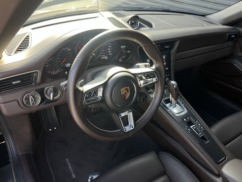 Certified 2019 Porsche 911 Targa 4 GTS image 4