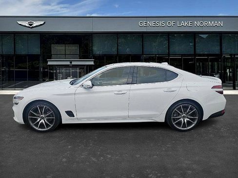 Used 2022 Genesis G70 2.0T w/ Prestige Package image 6