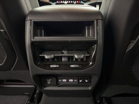 New 2026 Jeep Grand Cherokee Limited w/ Limited Altitude Package RWD image 22