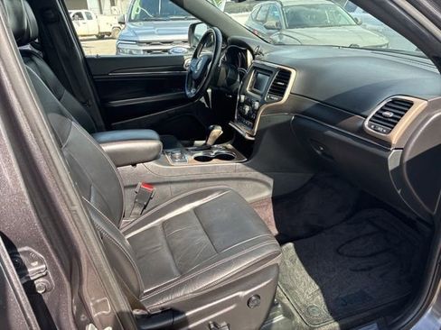 Used 2016 Jeep Grand Cherokee Limited AWD/4WD image 30