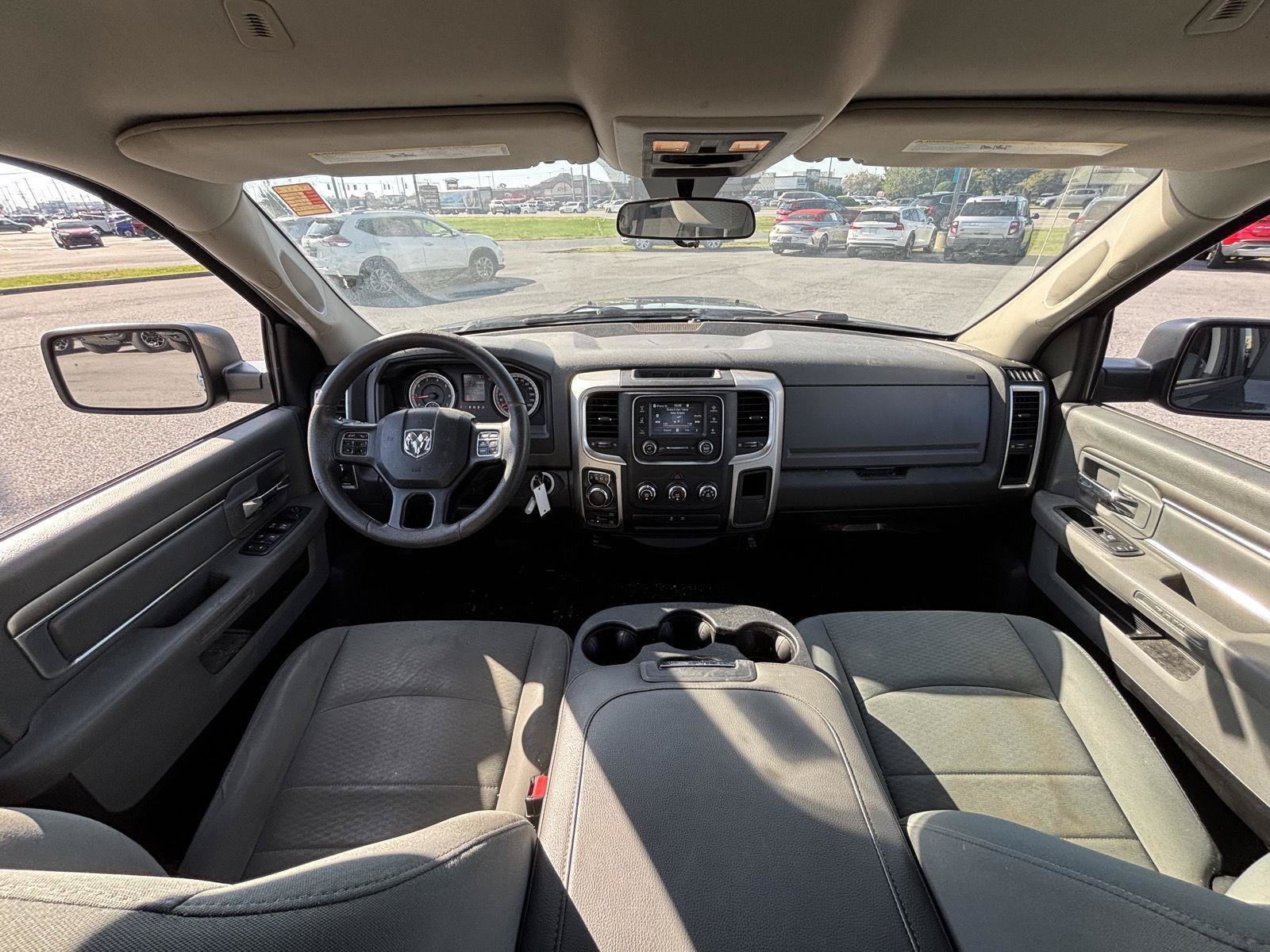 Used 2017 RAM 1500 Classic SLT AWD/4WD image 19