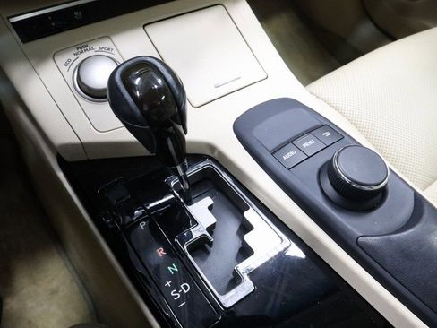 Used 2015 Lexus ES 350 w/ Premium Package image 32