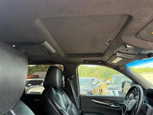 Used 2015 Cadillac Escalade ESV Platinum AWD/4WD image 10