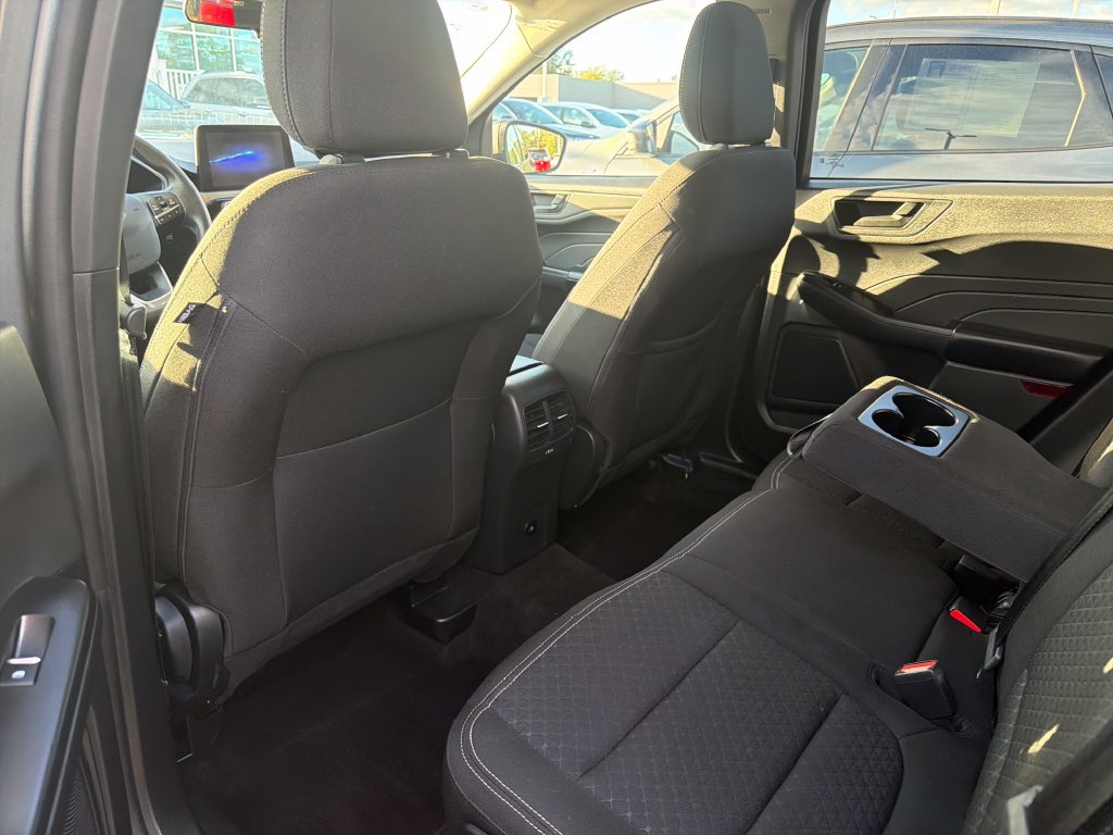 Used 2025 Ford Escape Active AWD/4WD image 35