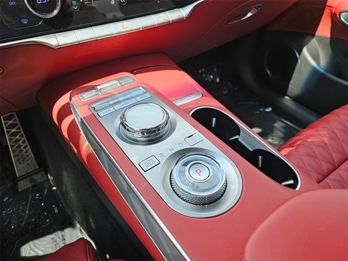 Used 2025 Genesis GV70 3.5T Sport w/ Sport Advanced Package image 30