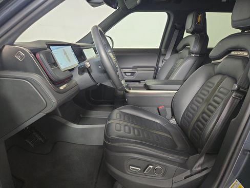 Used 2025 Rivian R1S Adventure AWD/4WD image 20