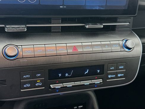 Used 2025 Hyundai Kona SEL image 22