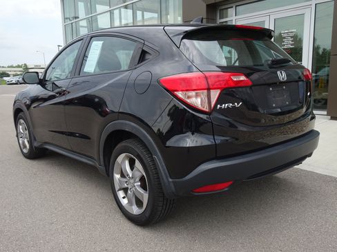 Used 2018 Honda HR-V LX image 3