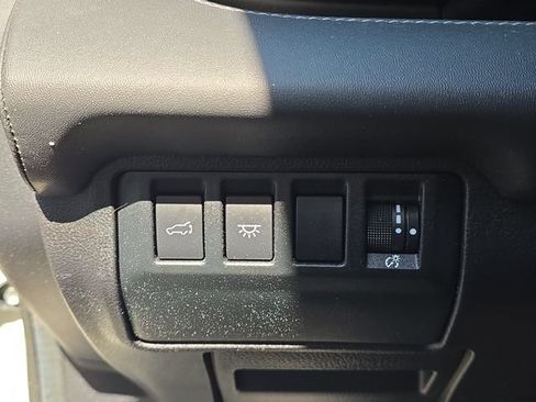 Used 2023 Subaru Ascent Touring AWD/4WD image 30