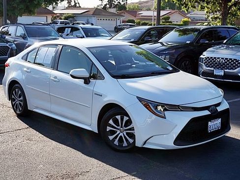 Used 2020 Toyota Corolla LE w/ Body Protection Package FWD image 3