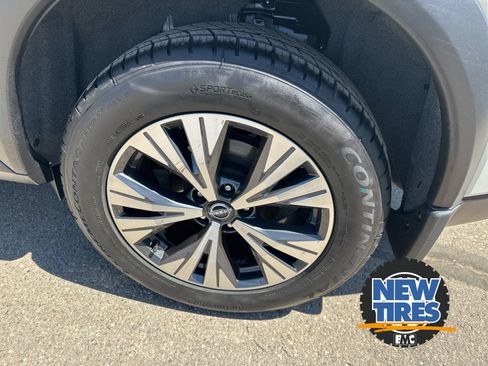 Used 2023 Nissan Rogue SV AWD/4WD image 8