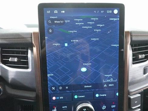 Used 2023 Ford F150 Lightning Lariat image 17