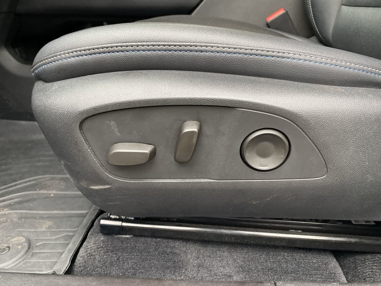 Used 2024 Chevrolet Equinox EV LT AWD/4WD image 14
