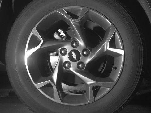 Used 2025 Chevrolet Trax LT FWD image 15