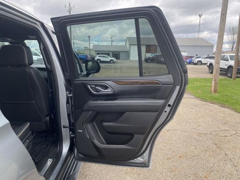 Used 2023 Chevrolet Tahoe Premier AWD/4WD image 33