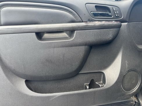 Used 2014 GMC Sierra 2500 Denali w/ Suspension Package, Off-Road image 32