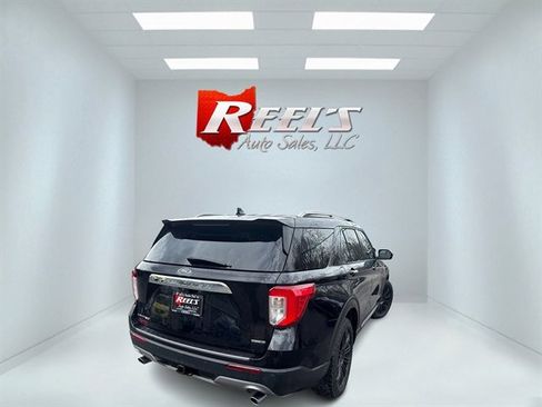 Used 2020 Ford Explorer Limited w/ Hybrid Equipment Group 310A image 32