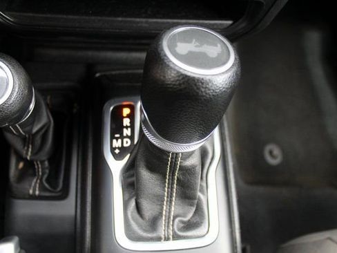 Used 2020 Jeep Wrangler Unlimited Sahara image 15