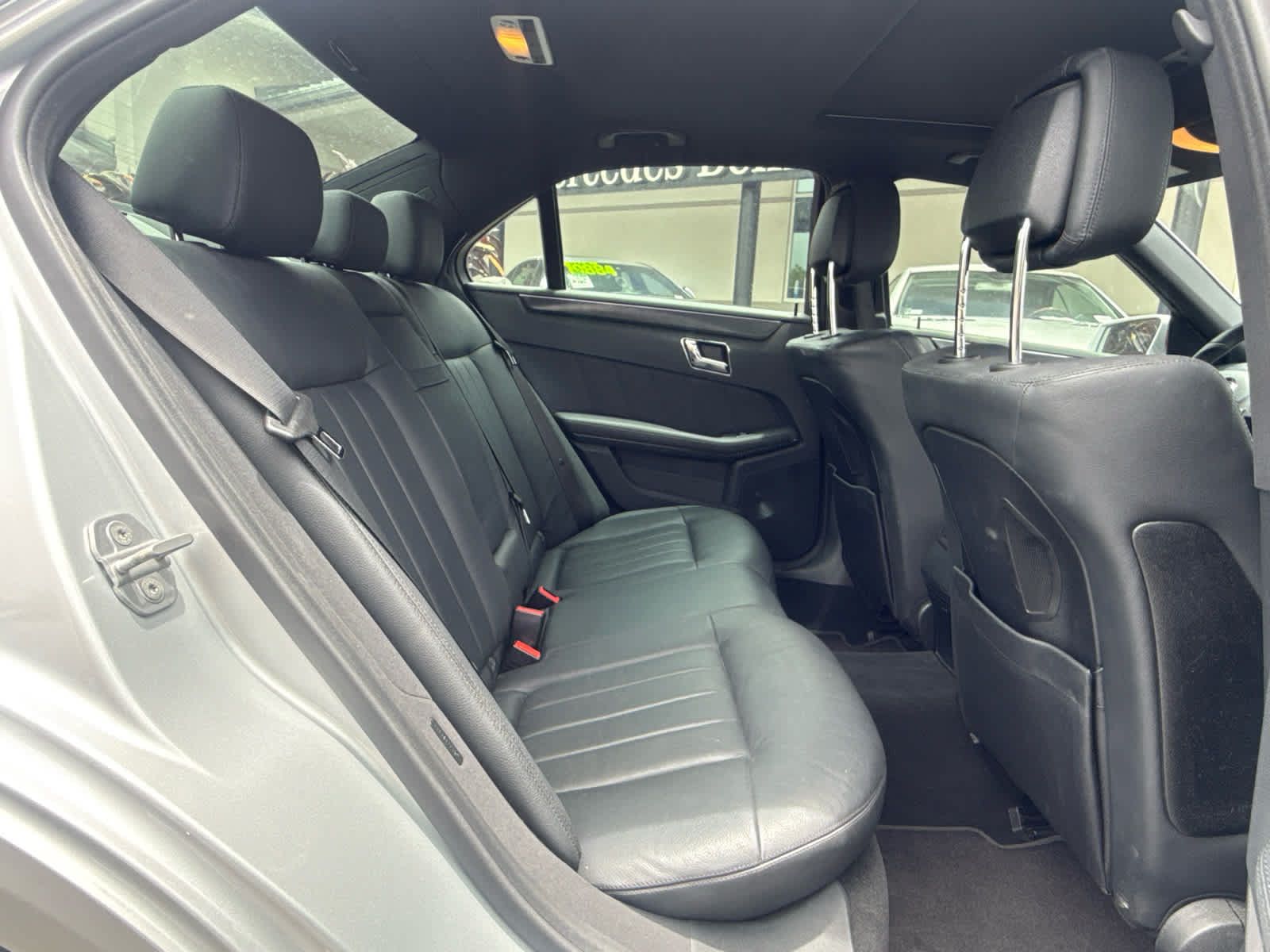 Used 2010 Mercedes-Benz E 550 Sedan image 19