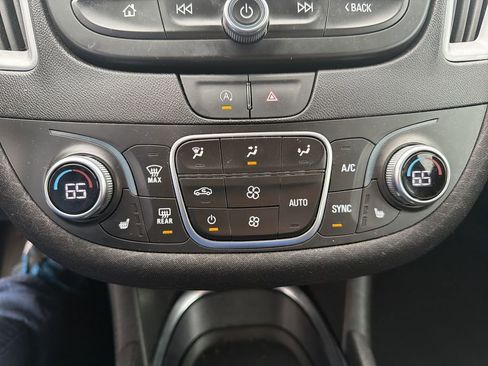 Used 2024 Chevrolet Malibu LT w/ Sport Edition image 25