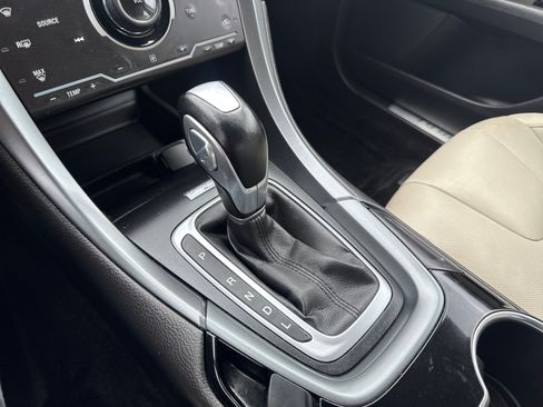 Used 2015 Ford Fusion Titanium FWD image 22