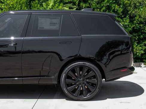 New 2026 Land Rover Range Rover SV AWD/4WD image 14